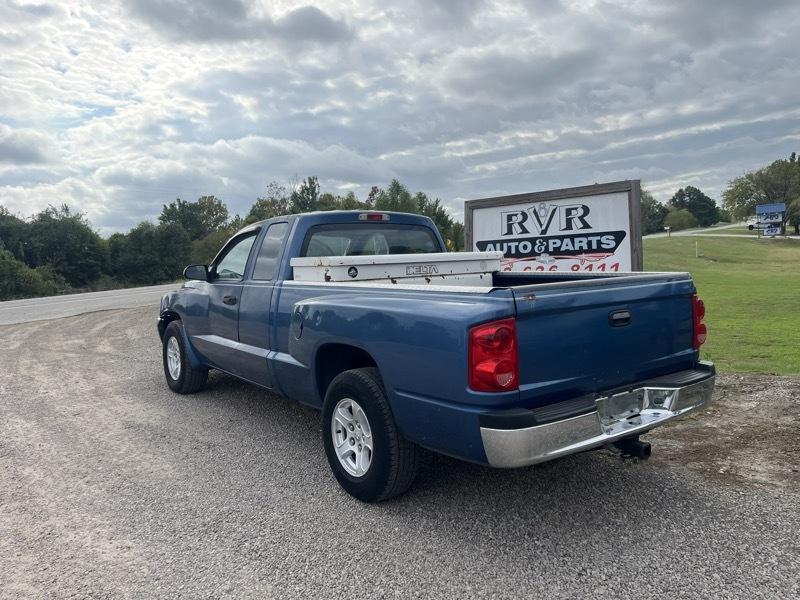 Dodge Dakota SLT Club Cab 2WD 2006