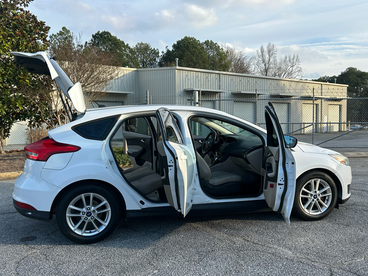 Ford Focus SE Hatch 2016