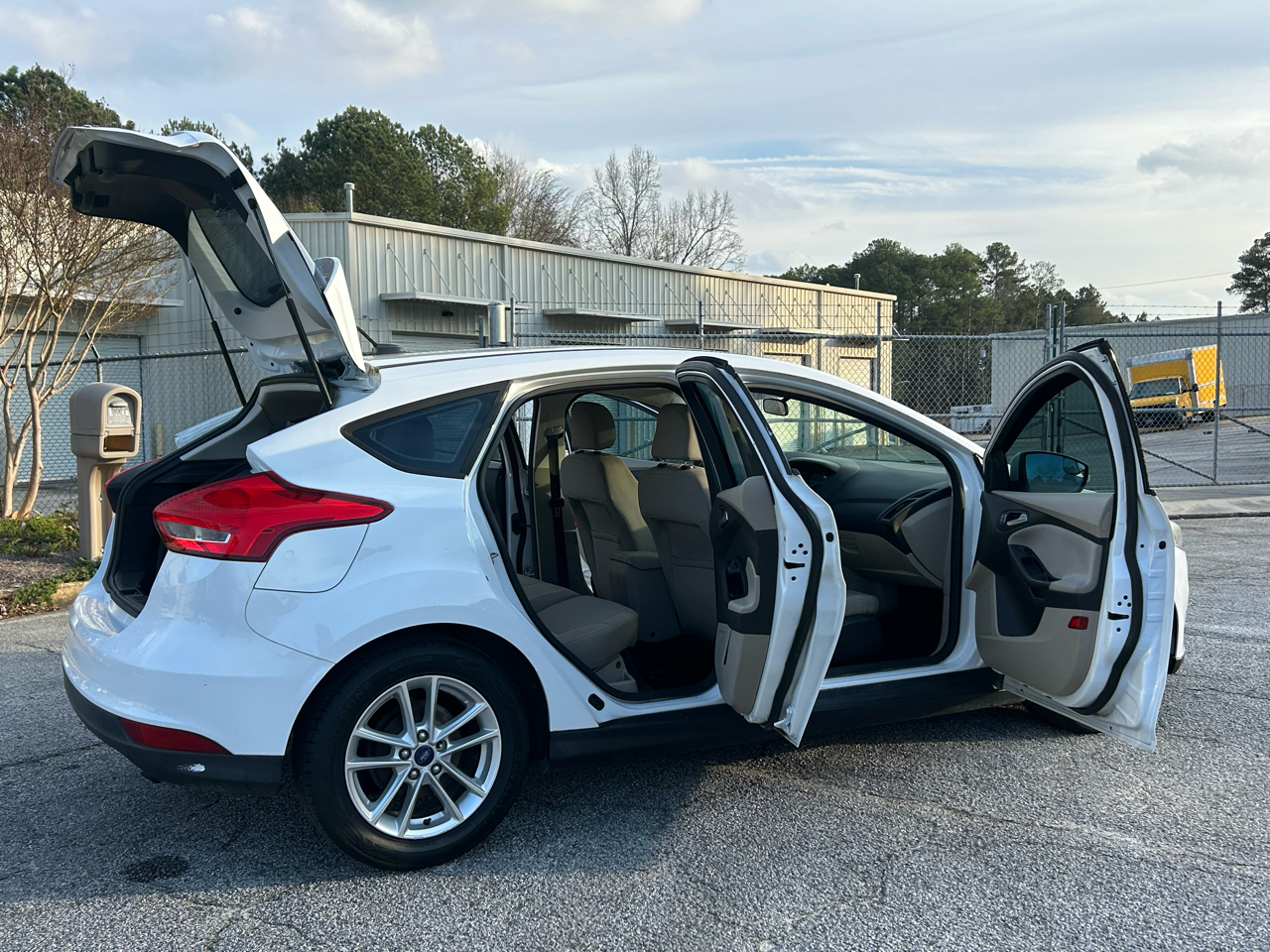 Ford Focus SE Hatch 2016