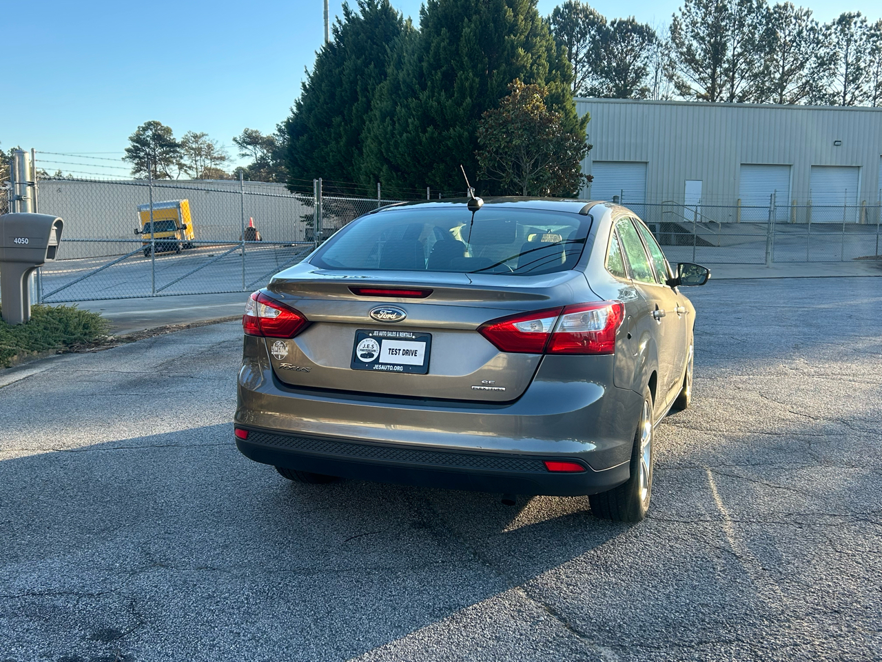 Ford Focus SE Sedan 2014