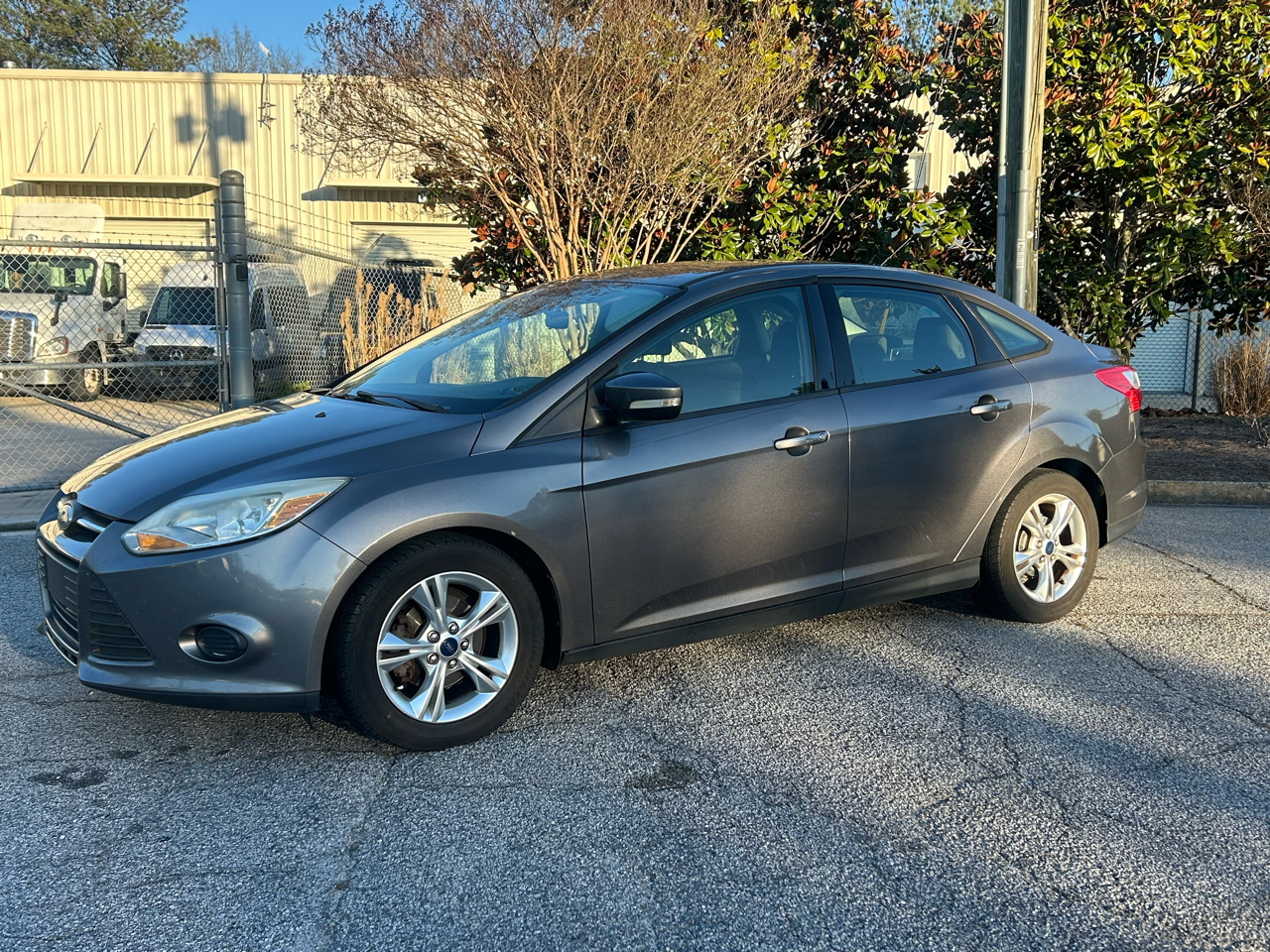 Ford Focus SE Sedan 2014