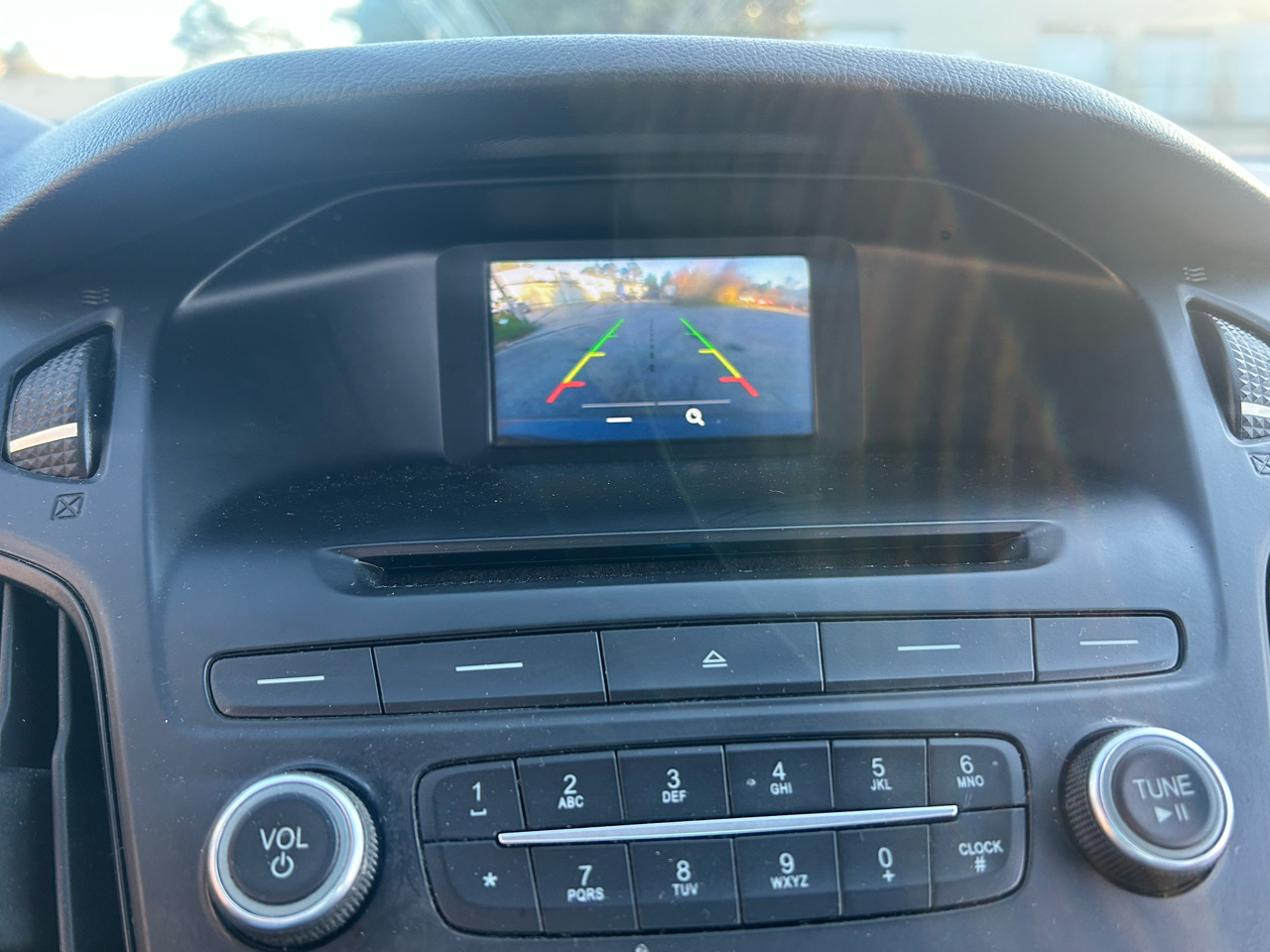 Ford Focus SE Sedan 2017