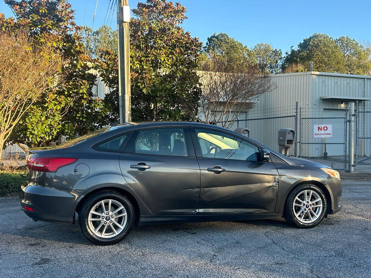 Ford Focus SE Sedan 2017