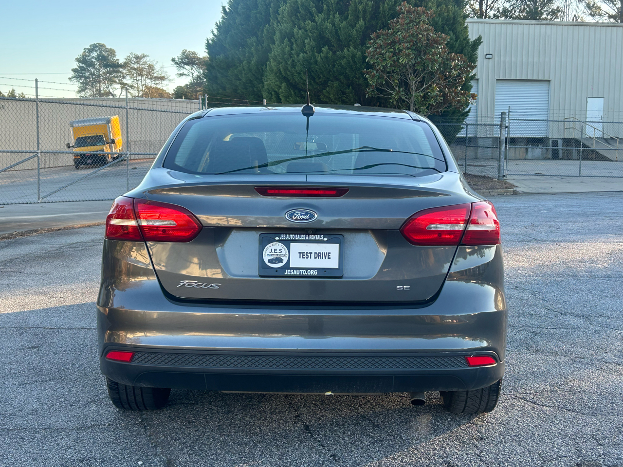 Ford Focus SE Sedan 2017