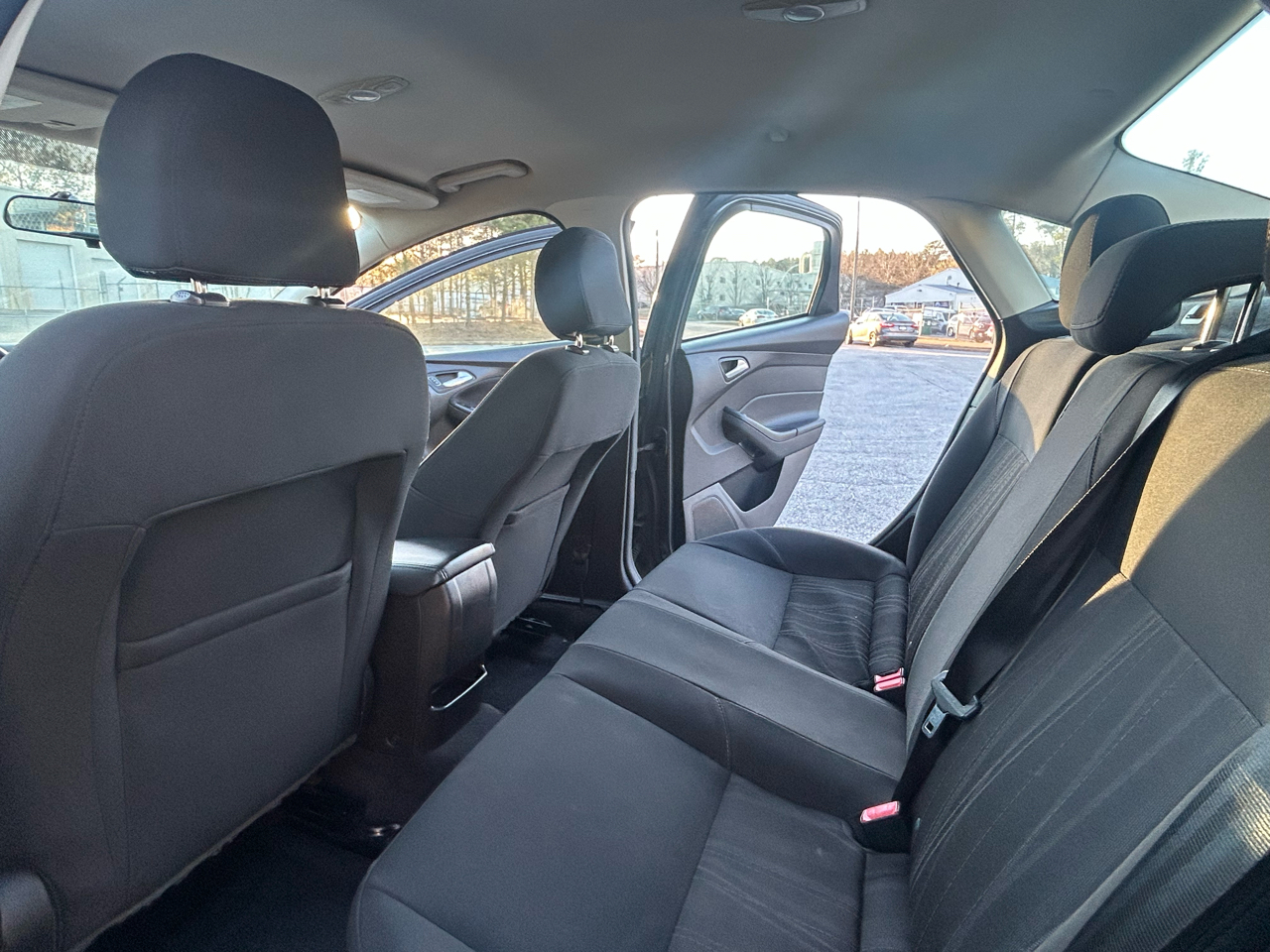 Ford Focus SE Sedan 2017