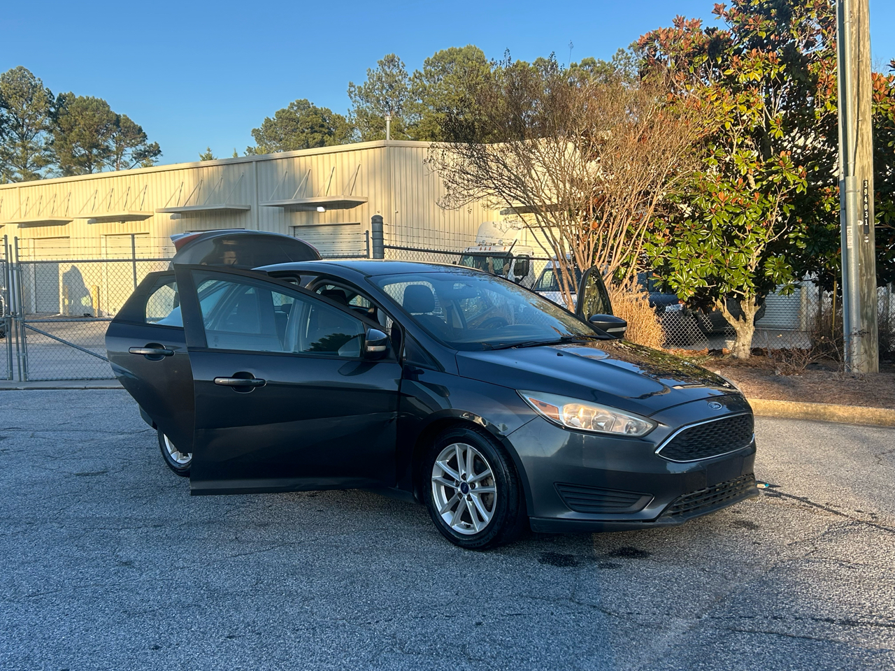 Ford Focus SE Sedan 2017