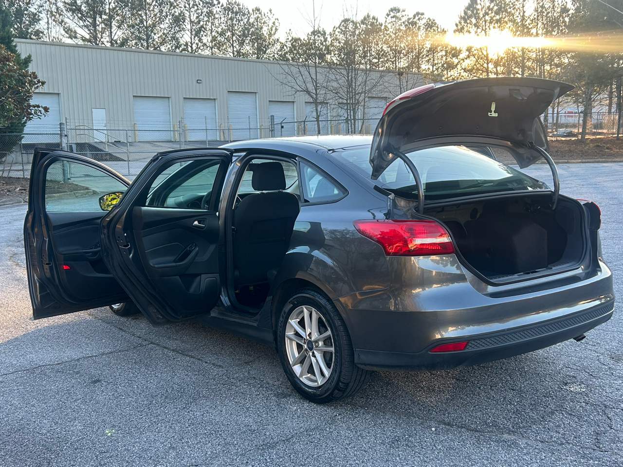 Ford Focus SE Sedan 2017