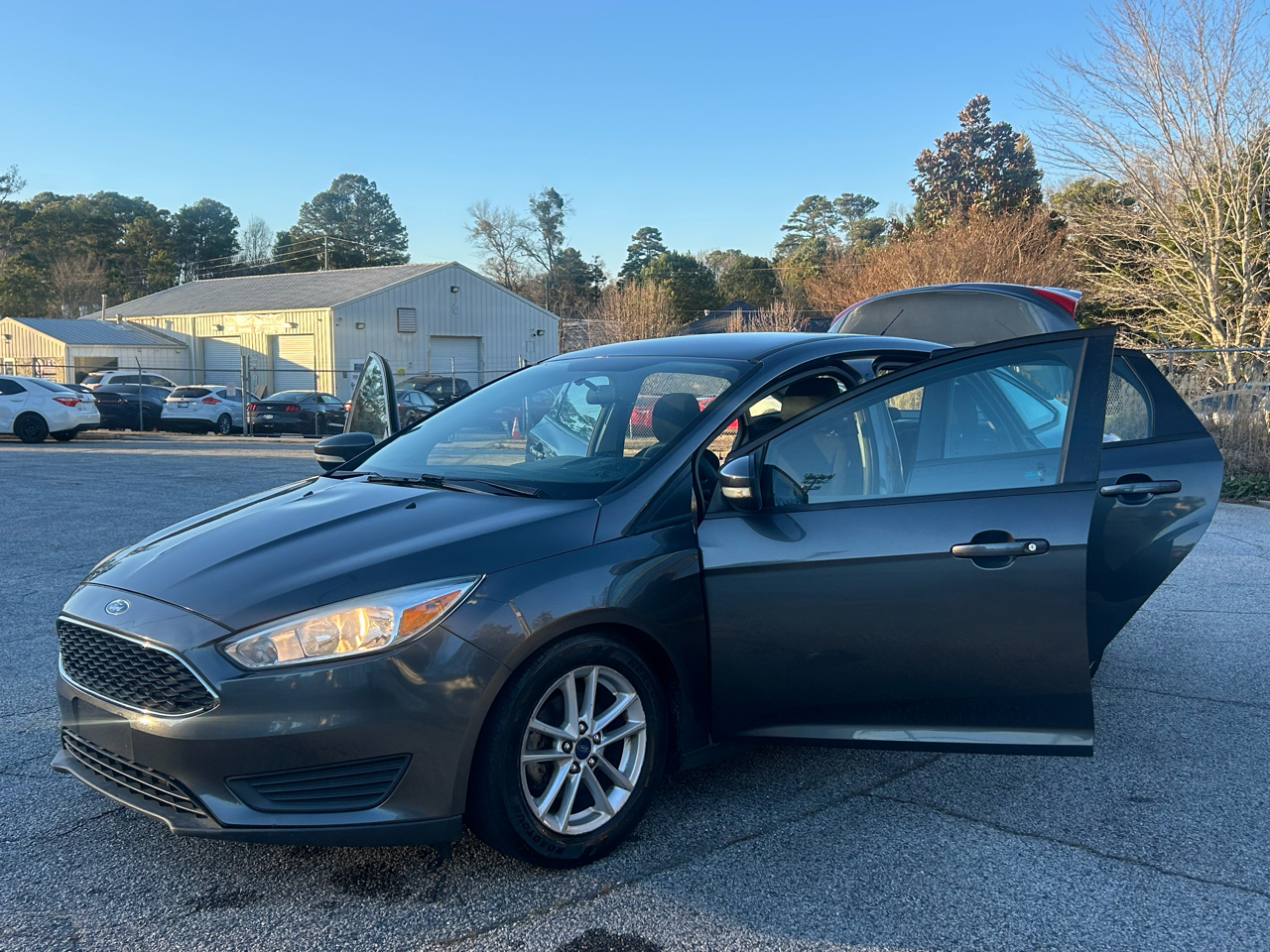 Ford Focus SE Sedan 2017