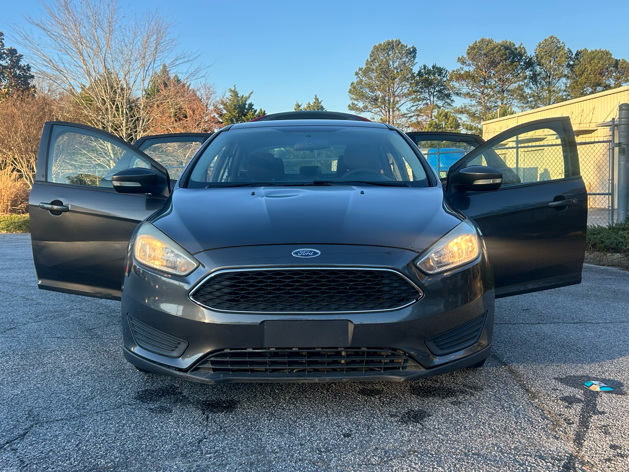 Ford Focus SE Sedan 2017