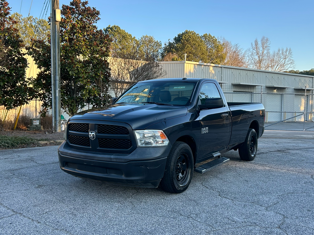 RAM 1500 Tradesman Regular Cab LWB 2WD 2017