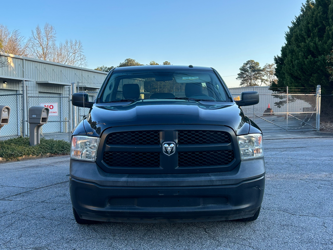 RAM 1500 Tradesman Regular Cab LWB 2WD 2017