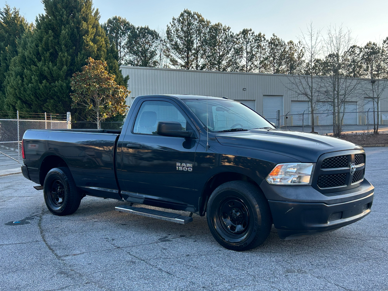 RAM 1500 Tradesman Regular Cab LWB 2WD 2017