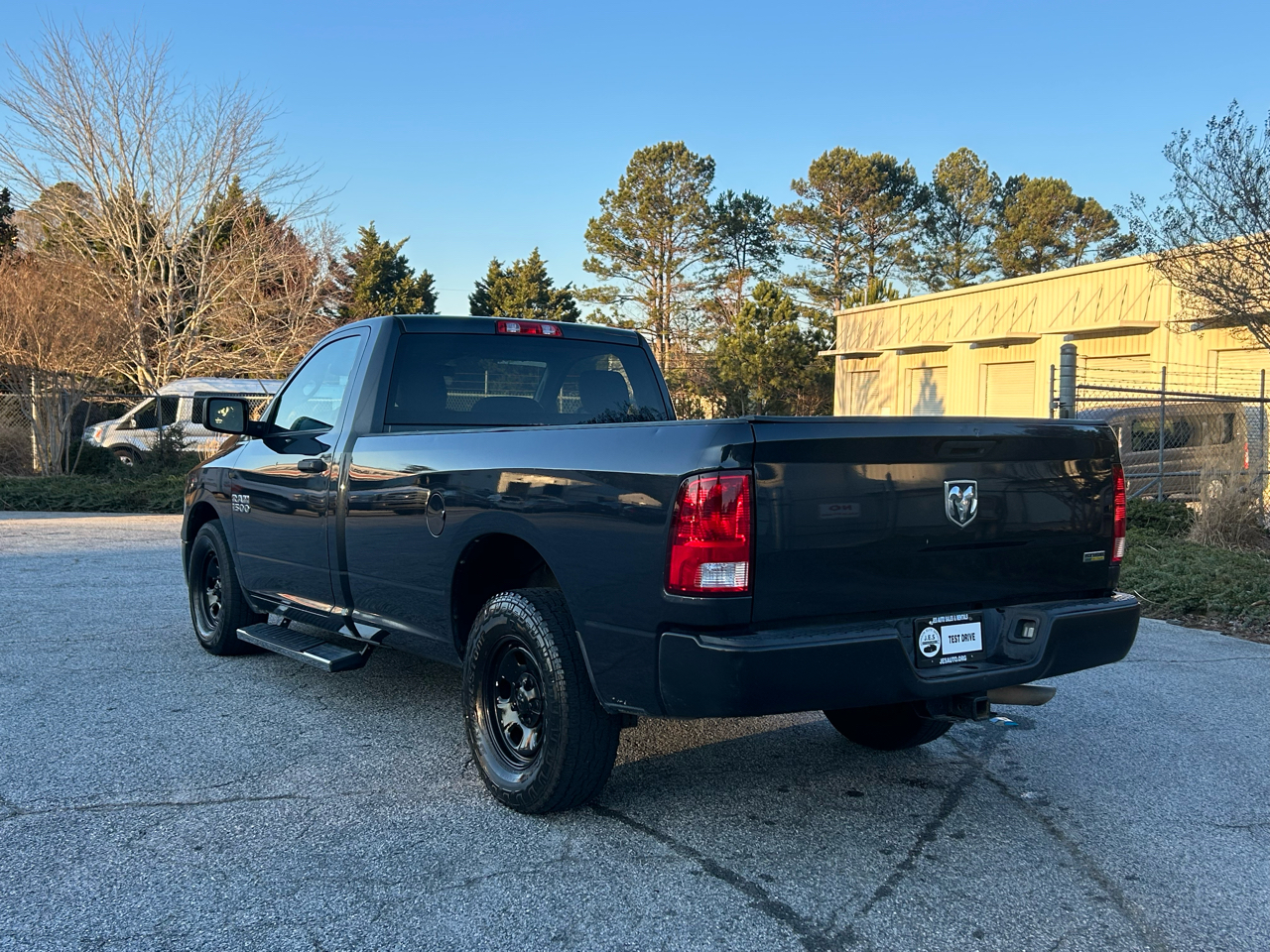 RAM 1500 Tradesman Regular Cab LWB 2WD 2017