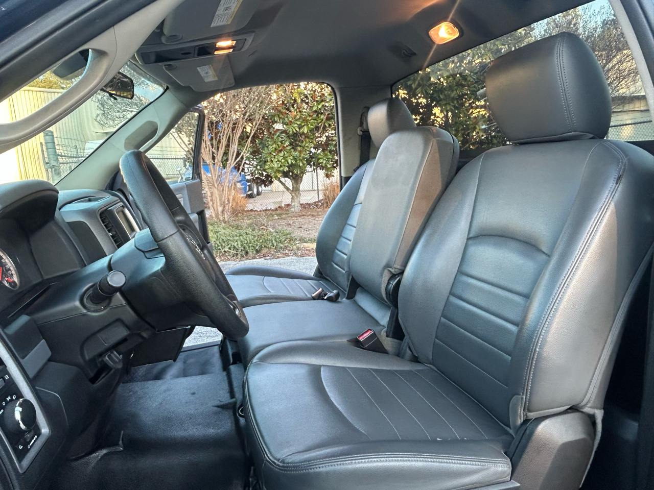 RAM 1500 Tradesman Regular Cab LWB 2WD 2017