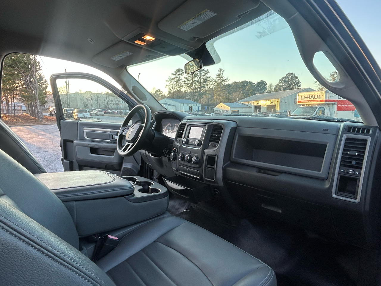 RAM 1500 Tradesman Regular Cab LWB 2WD 2017