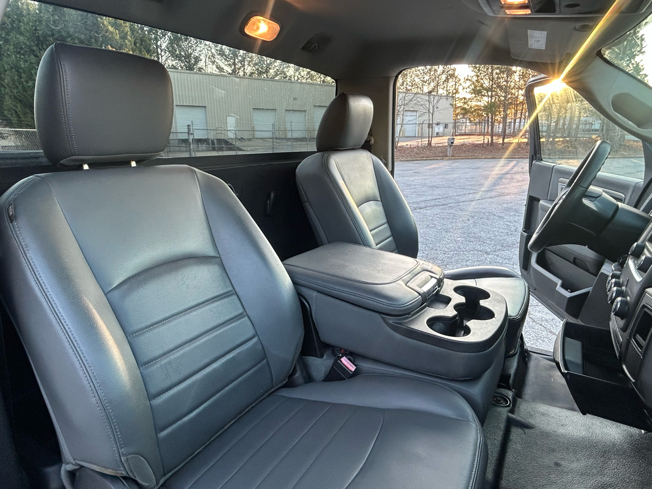 RAM 1500 Tradesman Regular Cab LWB 2WD 2017