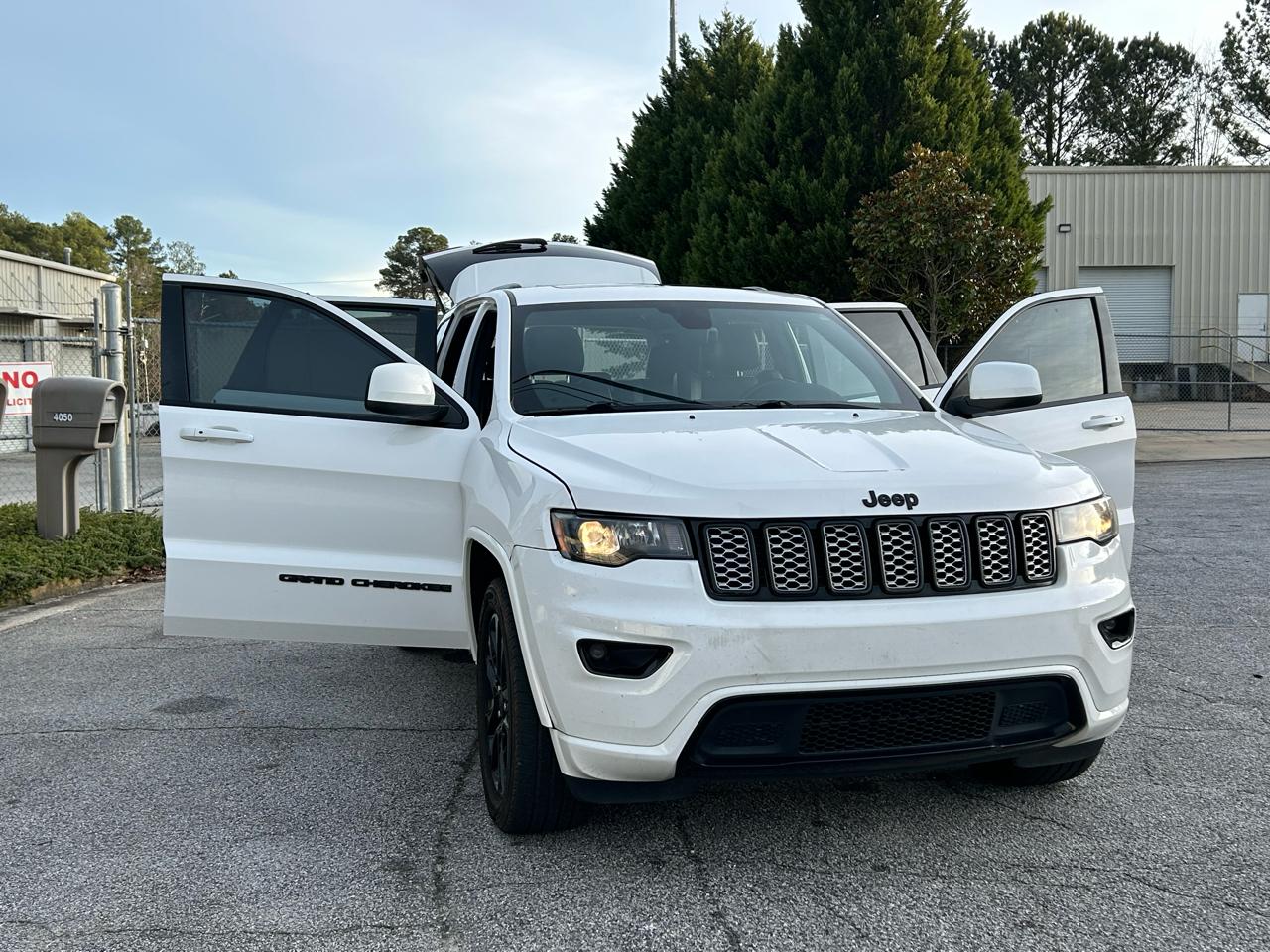 Jeep Grand Cherokee Altitude 4x2 2017