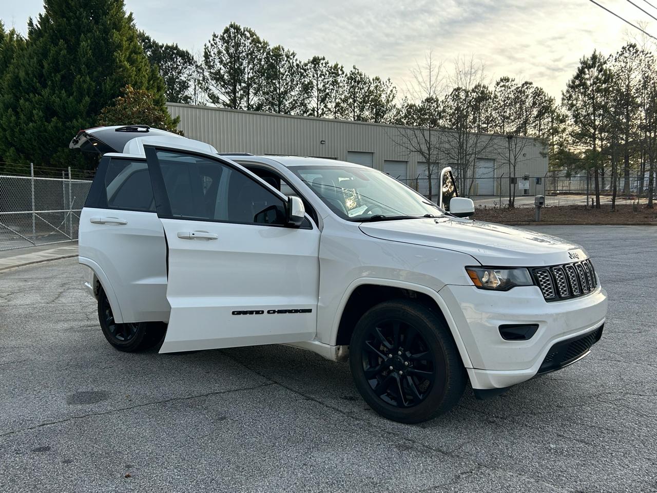 Jeep Grand Cherokee Altitude 4x2 2017