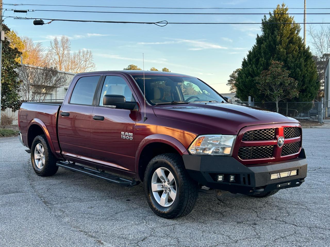 RAM 1500 SLT Crew Cab SWB 4WD 2016