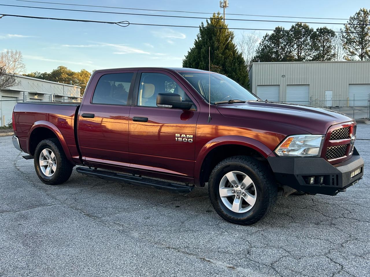 RAM 1500 SLT Crew Cab SWB 4WD 2016