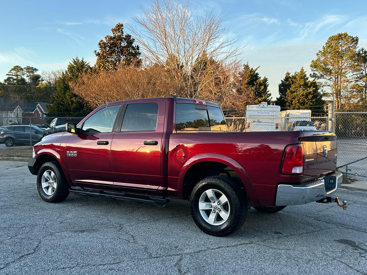 RAM 1500 SLT Crew Cab SWB 4WD 2016