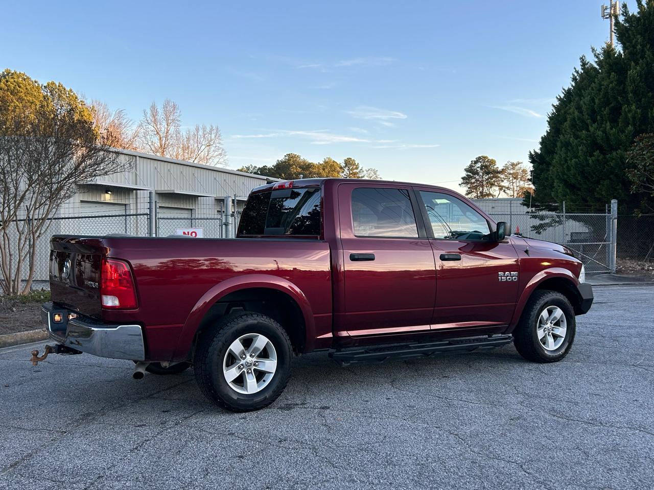 RAM 1500 SLT Crew Cab SWB 4WD 2016