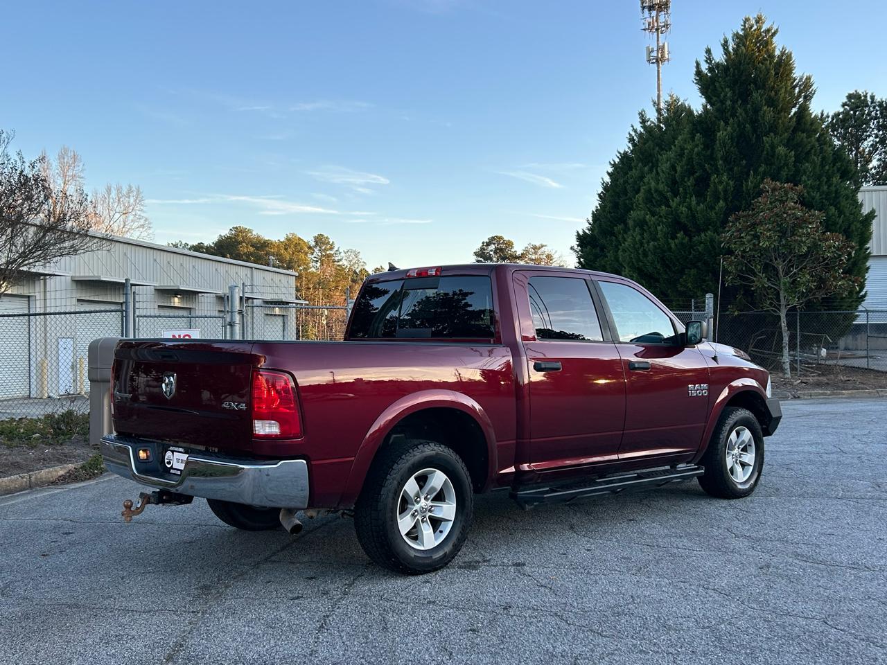 RAM 1500 SLT Crew Cab SWB 4WD 2016