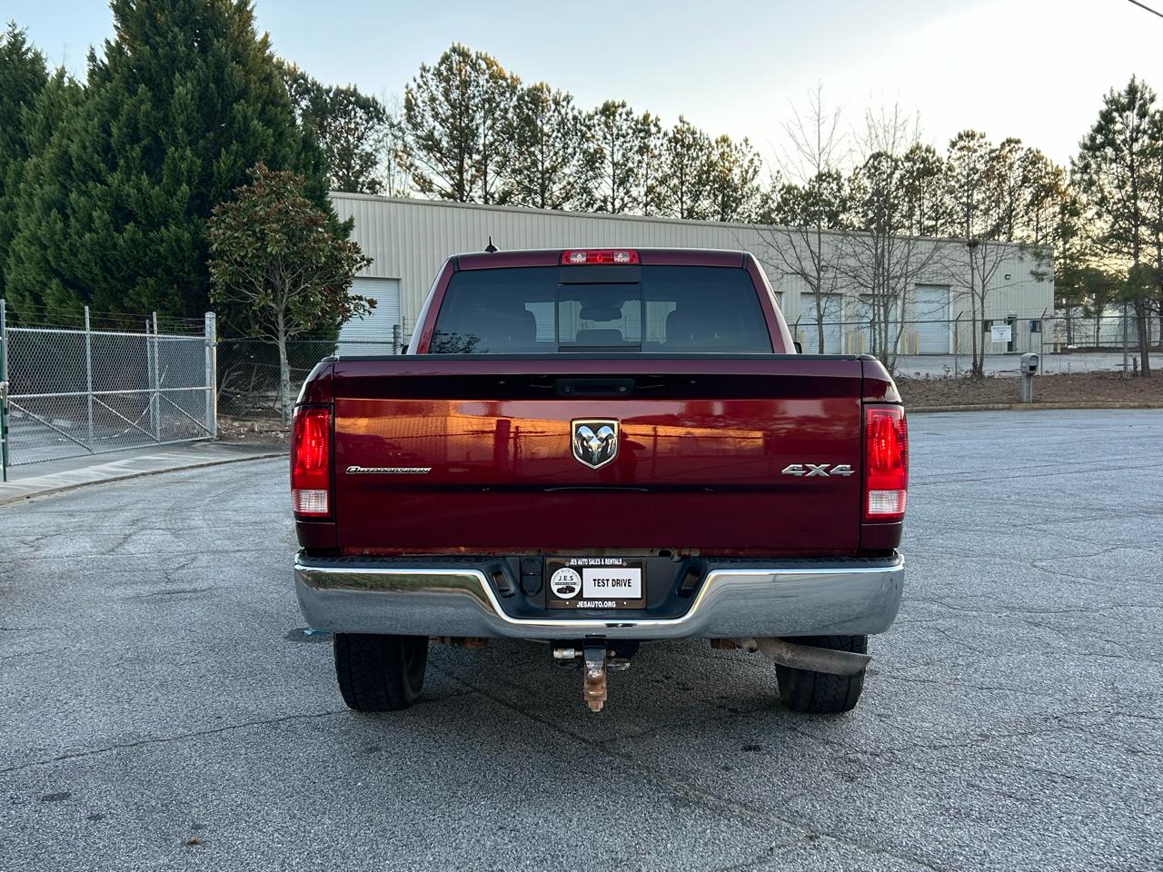 RAM 1500 SLT Crew Cab SWB 4WD 2016