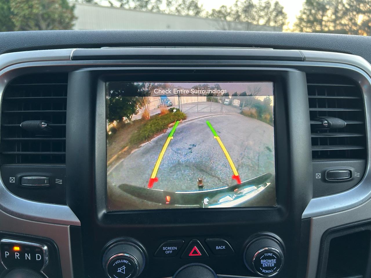 RAM 1500 SLT Crew Cab SWB 4WD 2016