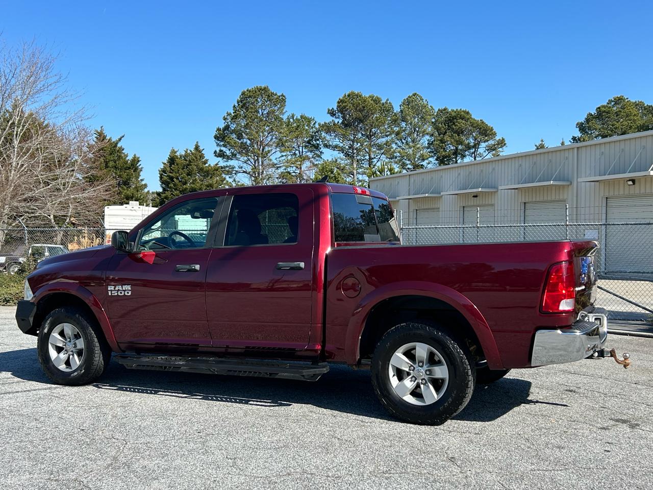 RAM 1500 SLT Crew Cab SWB 4WD 2016