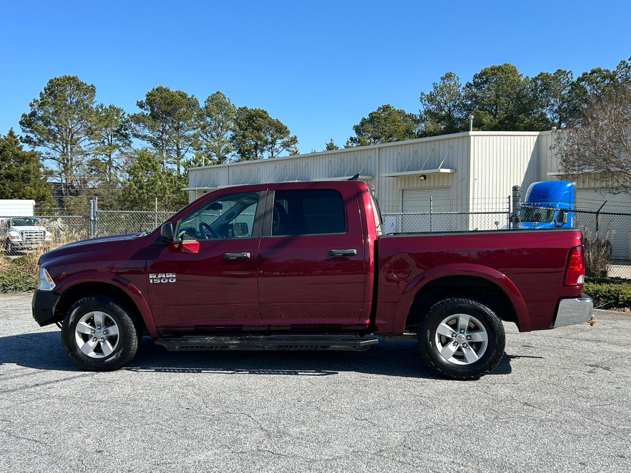 RAM 1500 SLT Crew Cab SWB 4WD 2016