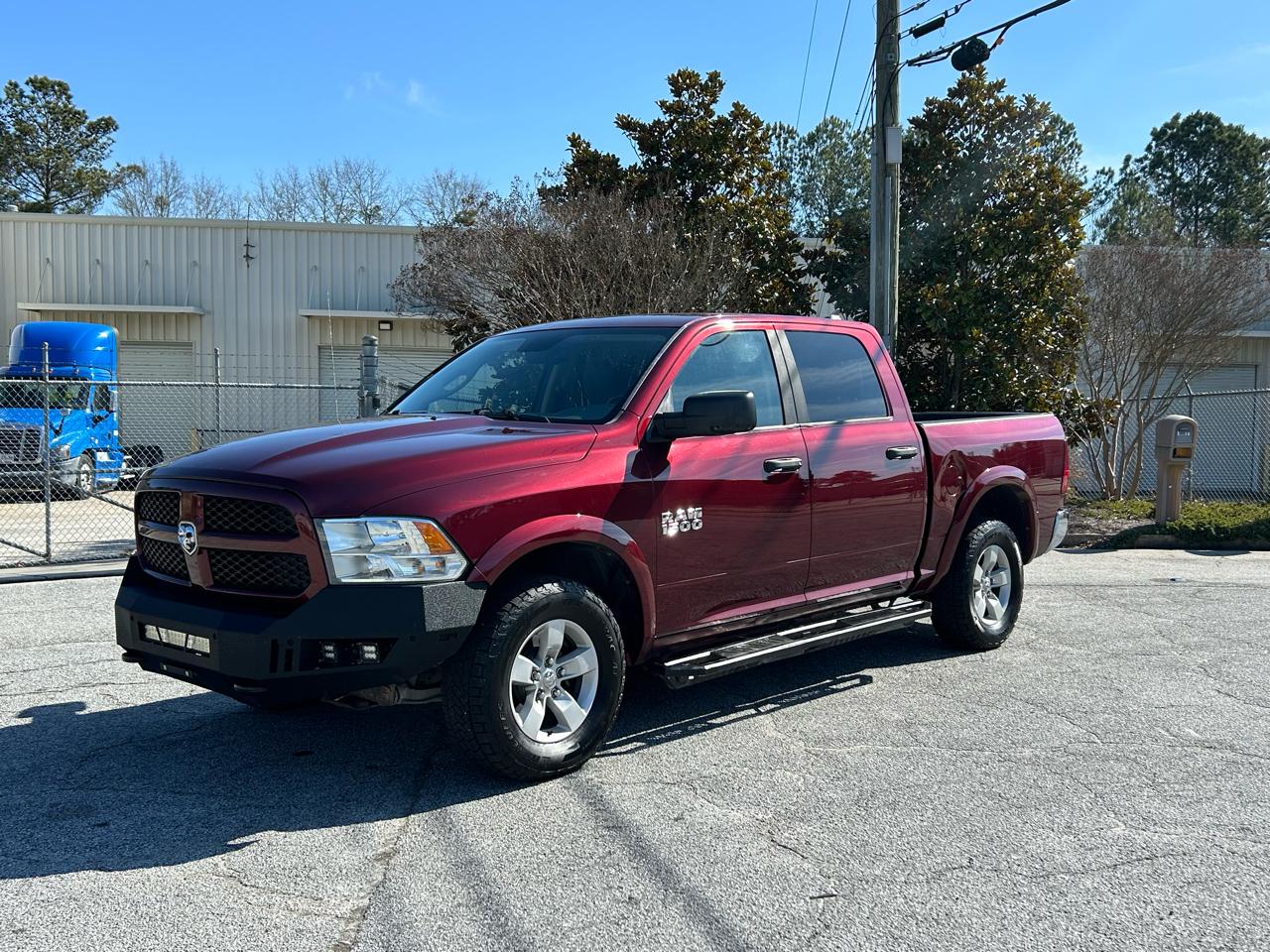 RAM 1500 SLT Crew Cab SWB 4WD 2016