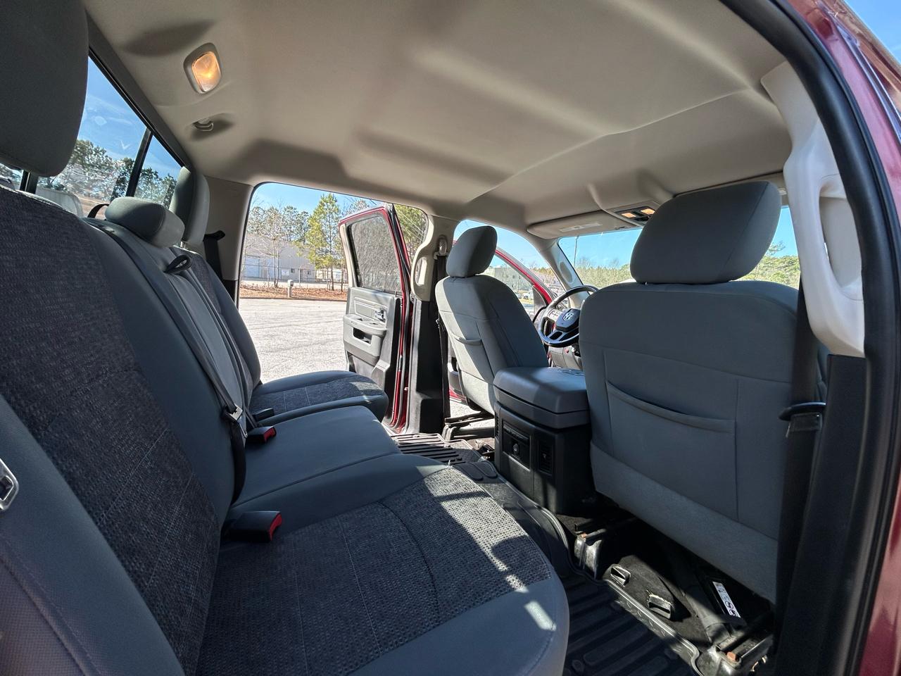 RAM 1500 SLT Crew Cab SWB 4WD 2016