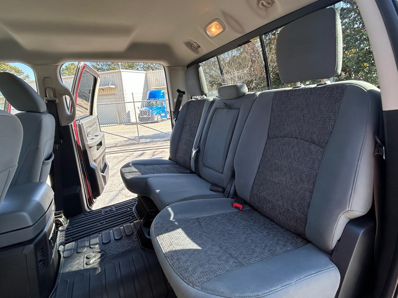 RAM 1500 SLT Crew Cab SWB 4WD 2016