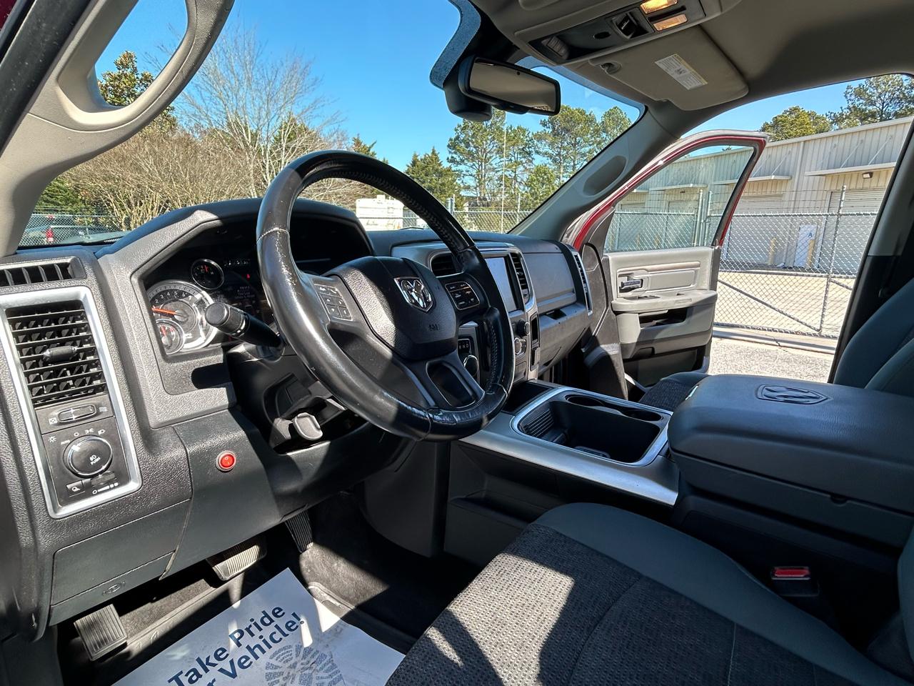 RAM 1500 SLT Crew Cab SWB 4WD 2016