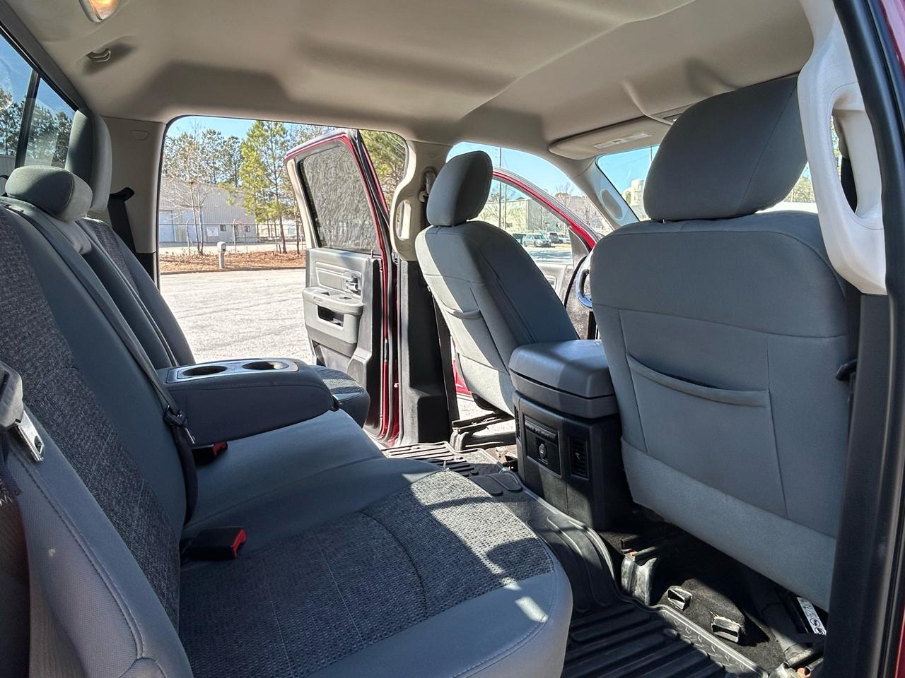 RAM 1500 SLT Crew Cab SWB 4WD 2016