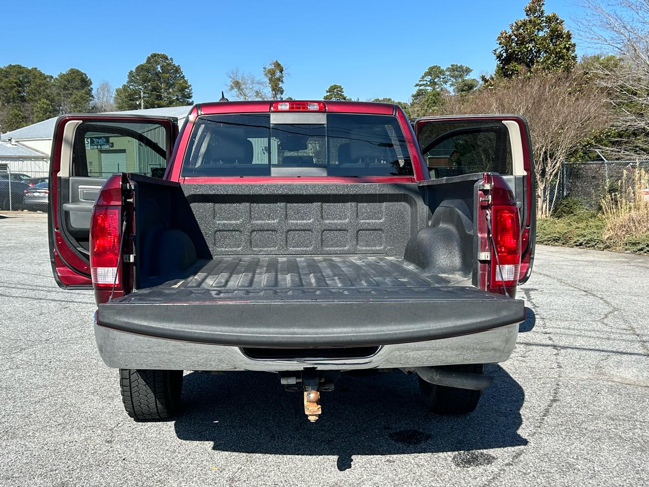 RAM 1500 SLT Crew Cab SWB 4WD 2016