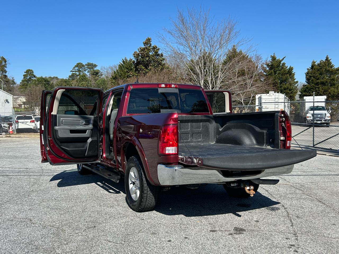 RAM 1500 SLT Crew Cab SWB 4WD 2016