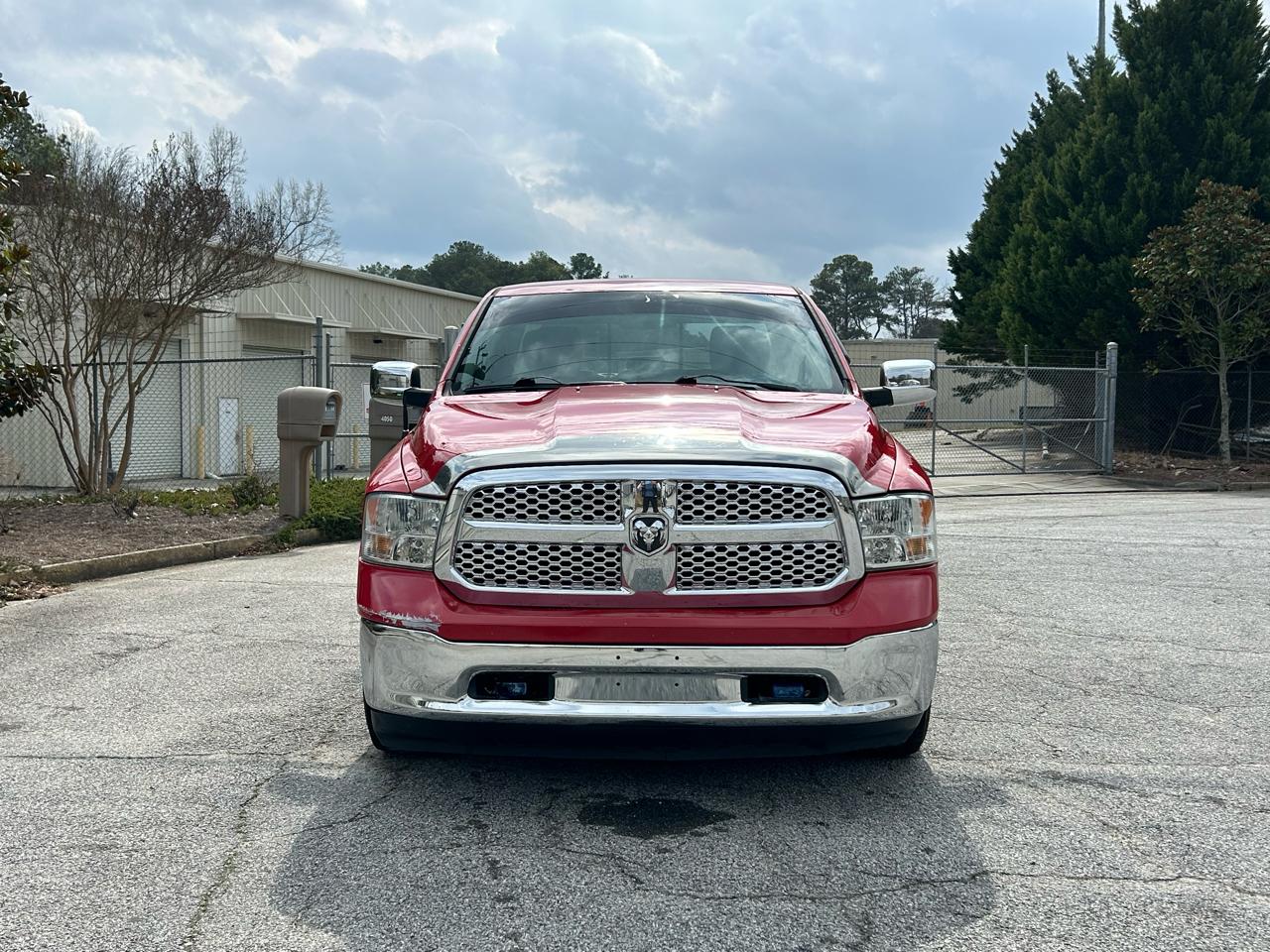 RAM 1500 SLT Quad Cab 2WD 2015