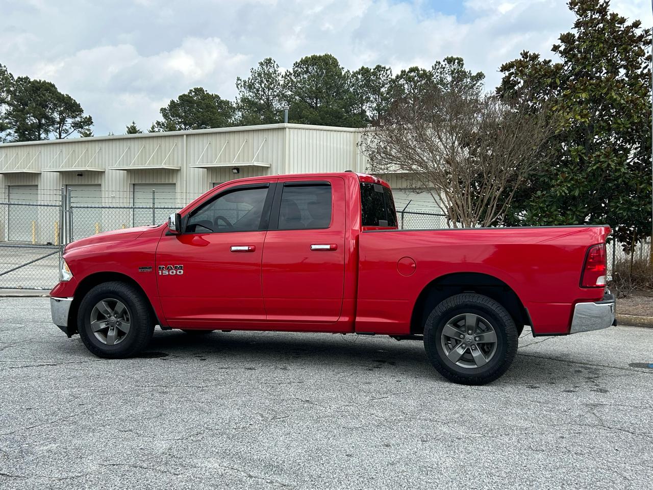 RAM 1500 SLT Quad Cab 2WD 2015