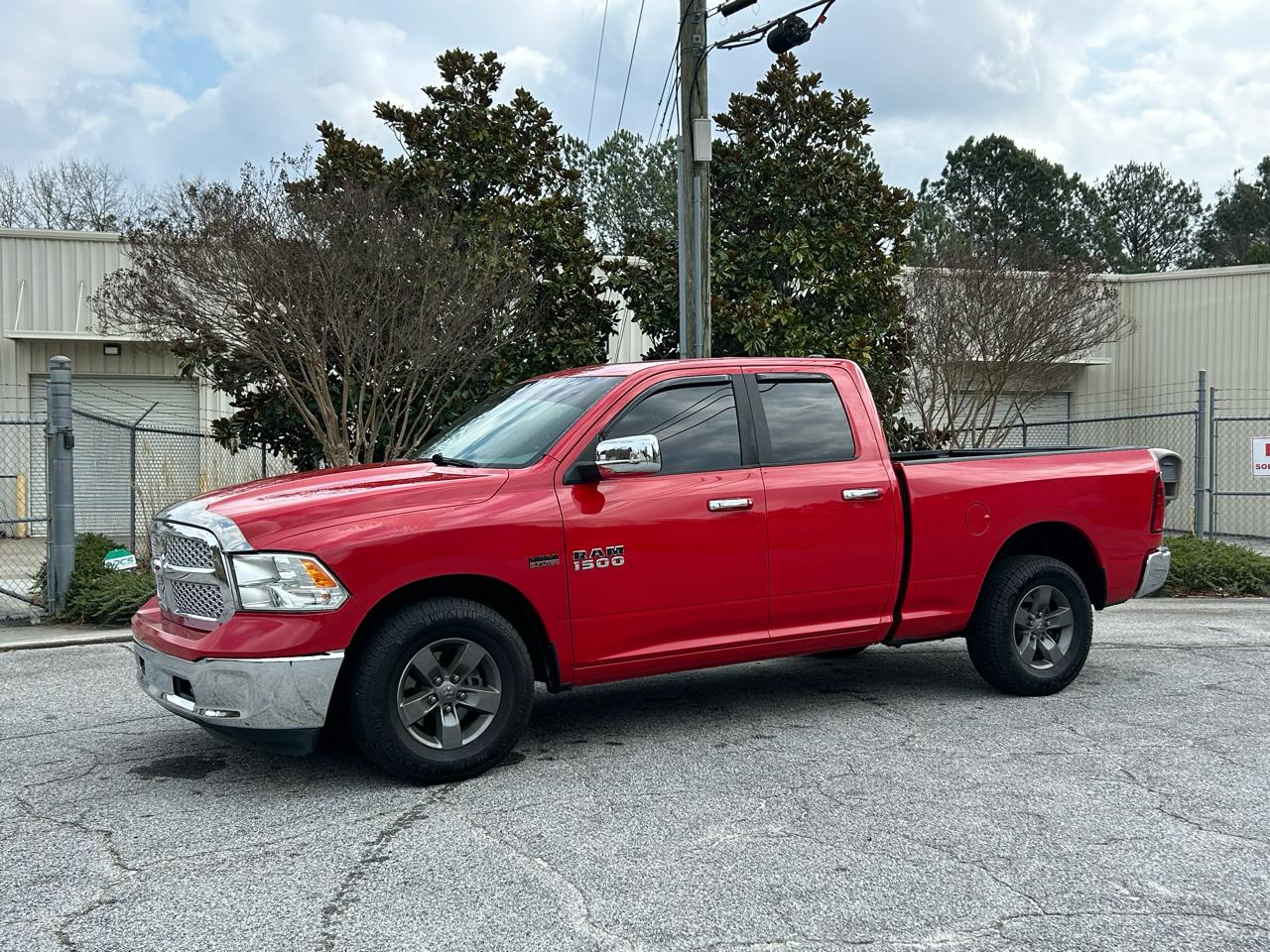 RAM 1500 SLT Quad Cab 2WD 2015