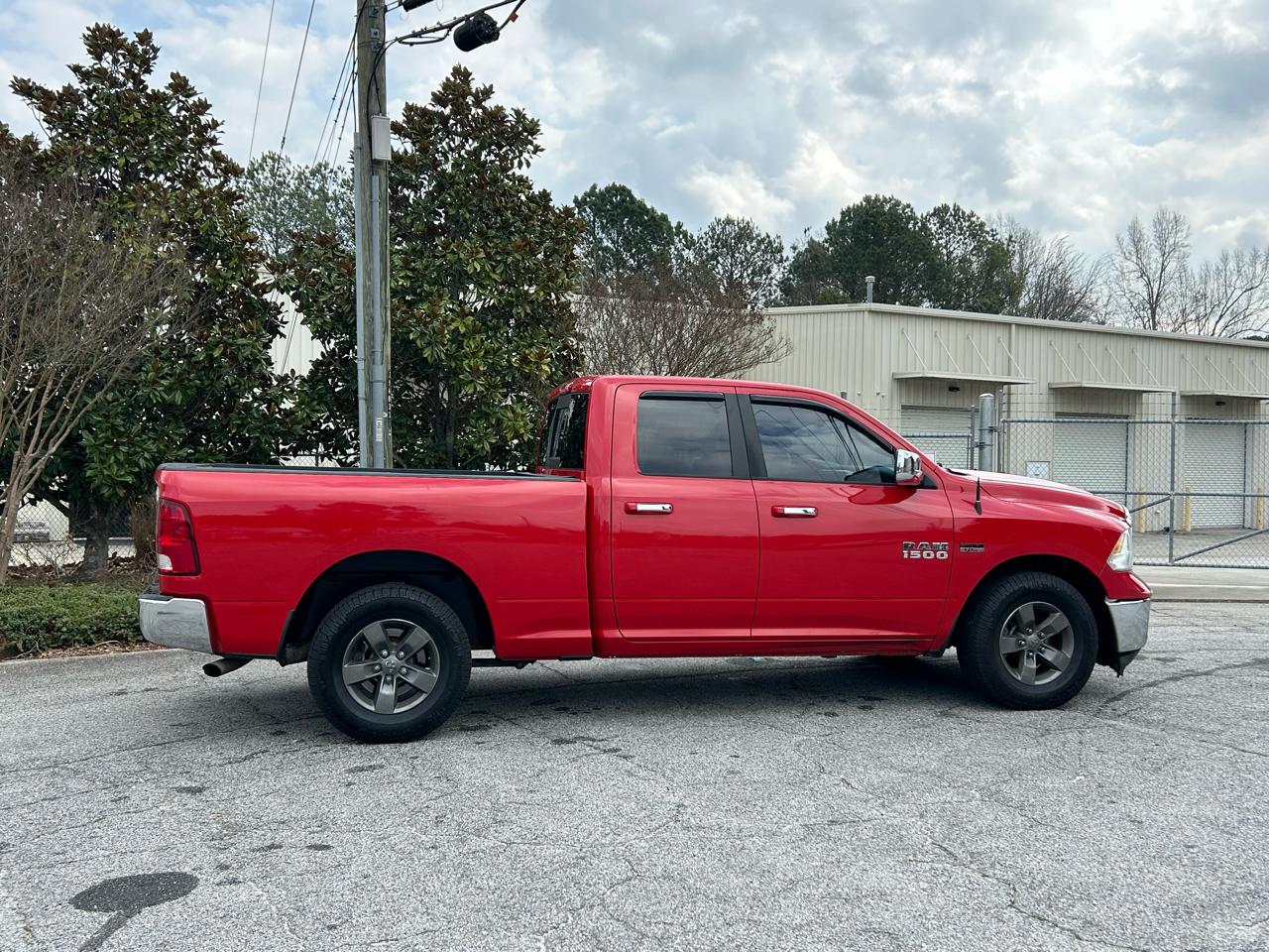 RAM 1500 SLT Quad Cab 2WD 2015