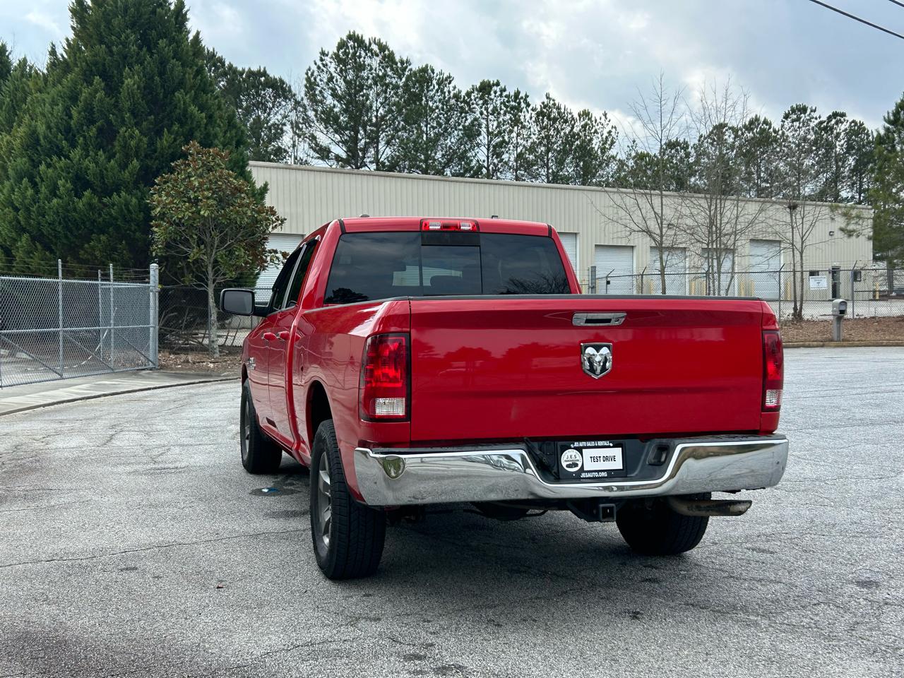 RAM 1500 SLT Quad Cab 2WD 2015