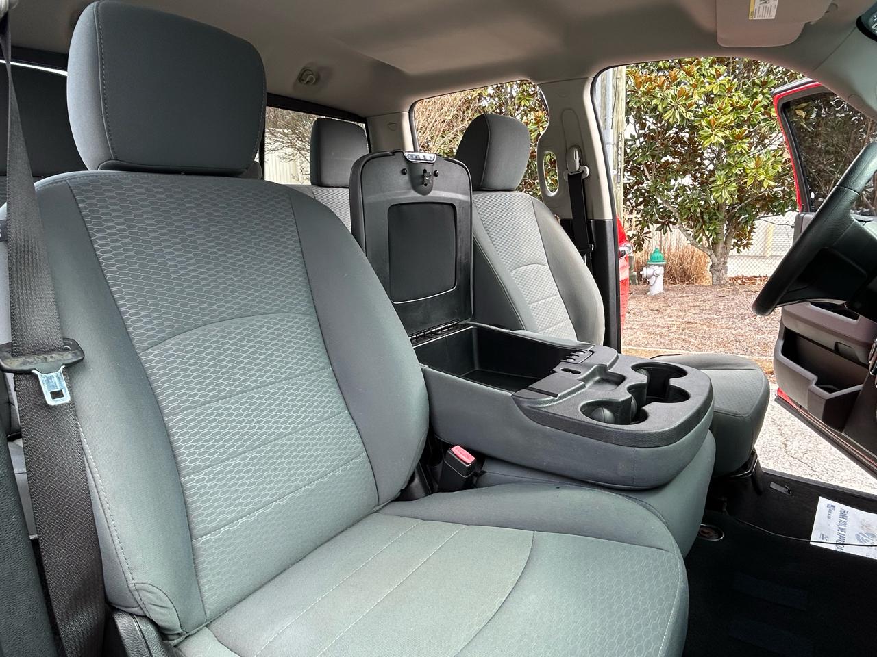 RAM 1500 SLT Quad Cab 2WD 2015