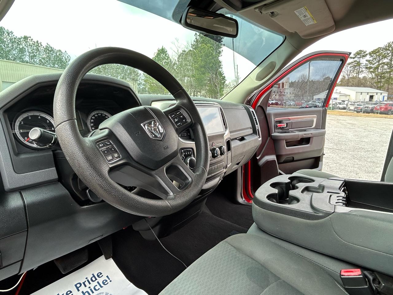 RAM 1500 SLT Quad Cab 2WD 2015