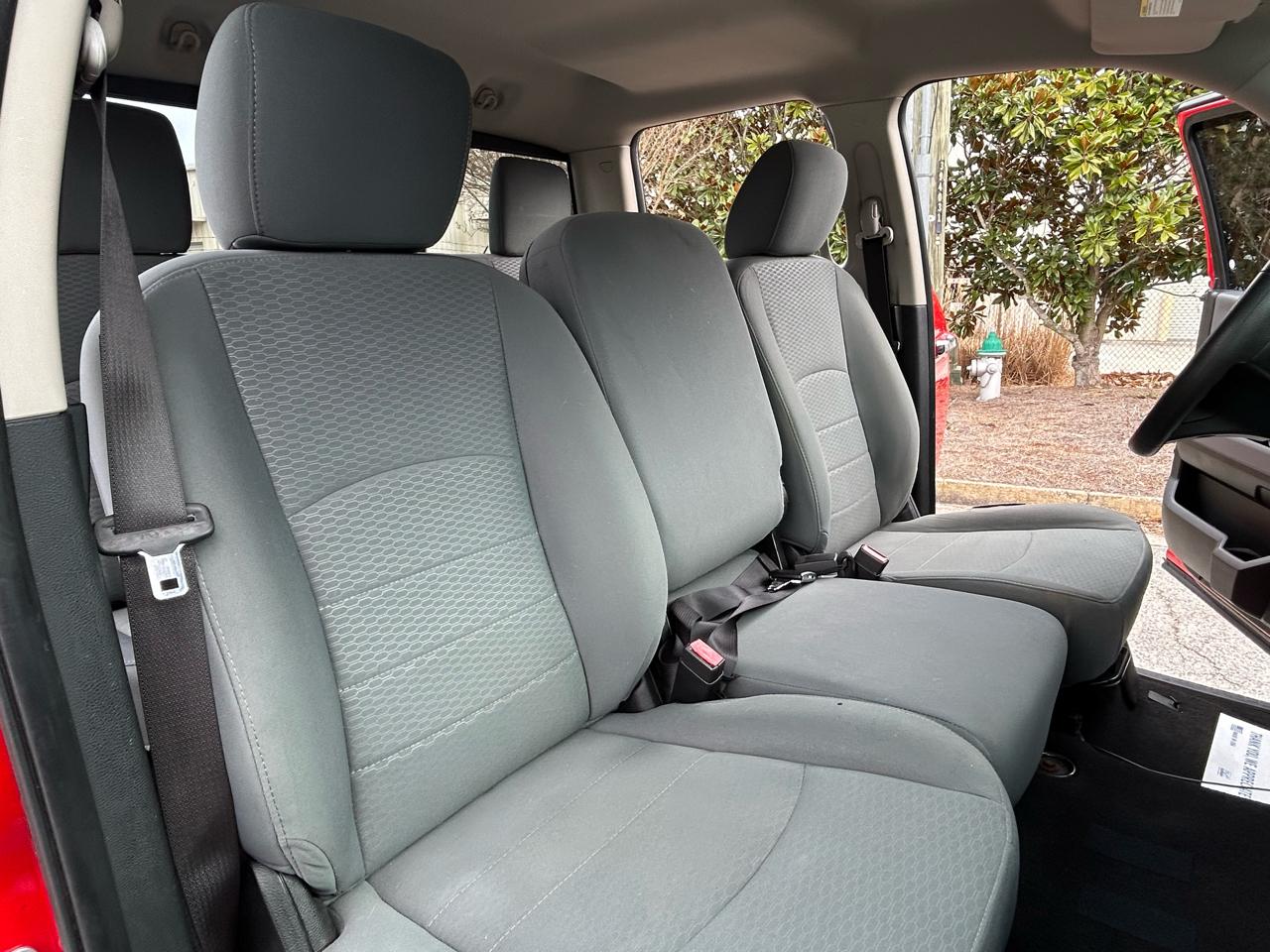 RAM 1500 SLT Quad Cab 2WD 2015