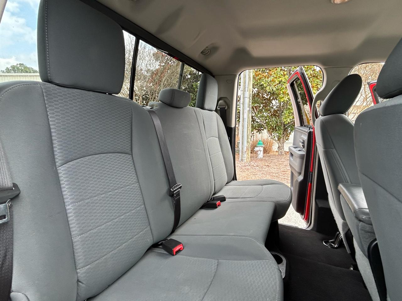 RAM 1500 SLT Quad Cab 2WD 2015