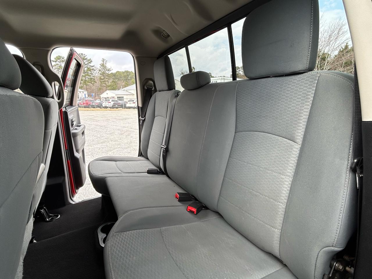 RAM 1500 SLT Quad Cab 2WD 2015