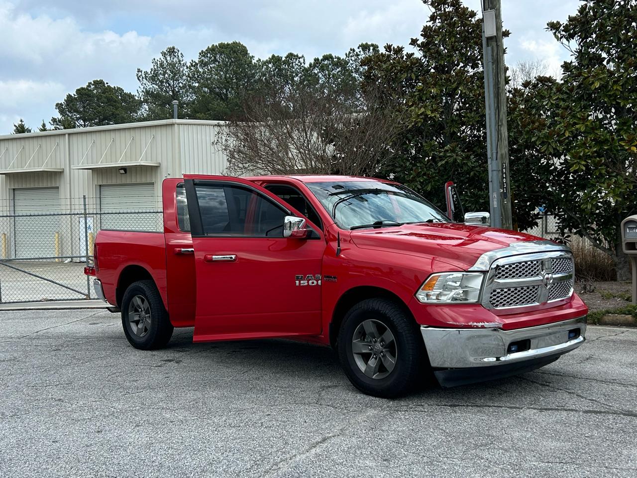 RAM 1500 SLT Quad Cab 2WD 2015