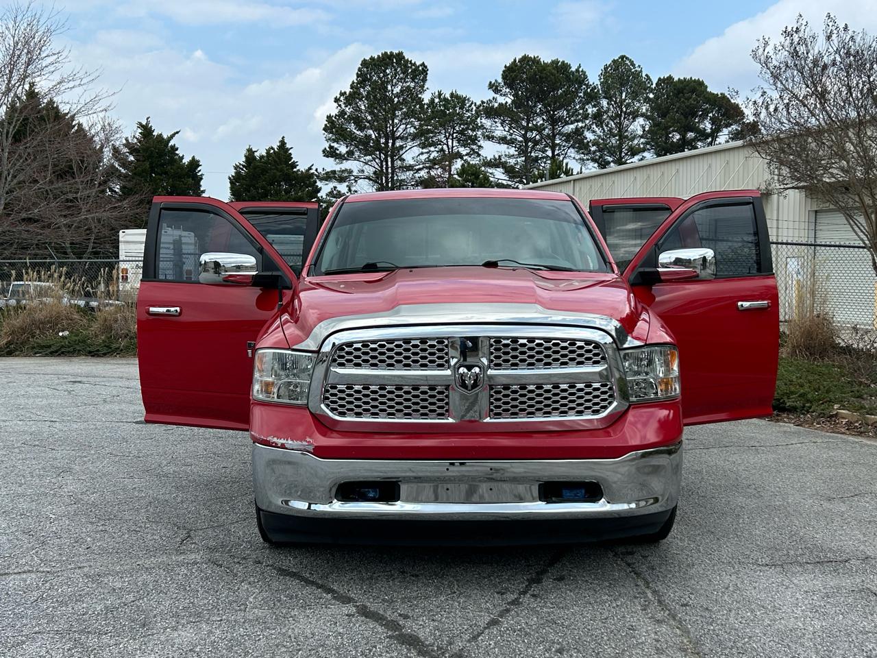 RAM 1500 SLT Quad Cab 2WD 2015
